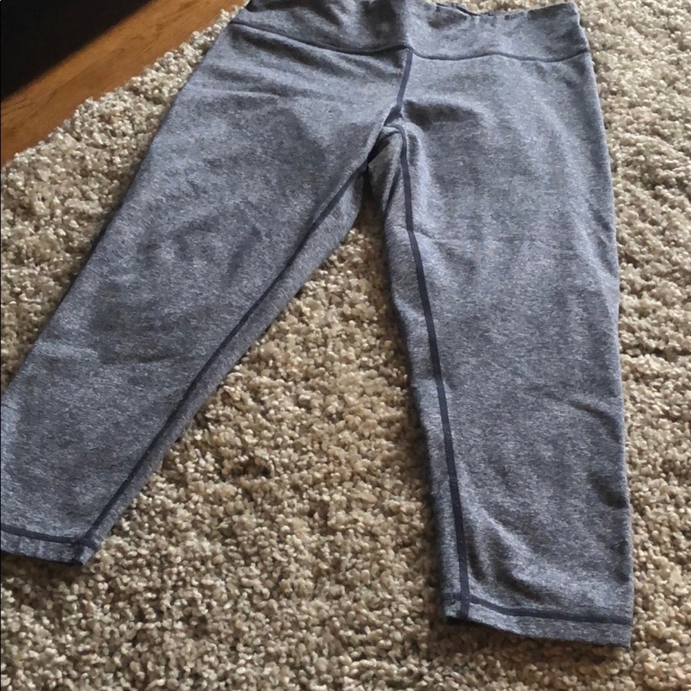Zella blue gray cropped leggings w mesh side